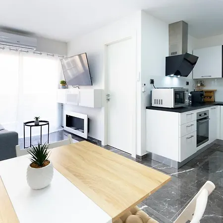 Le Floreal - 2 Pieces - Proche Apartment