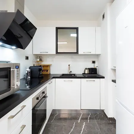 Le Floreal - 2 Pieces - Proche Apartment *